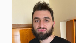 Цветан Соколов шокира феновете си с нов имидж по време на задължителната