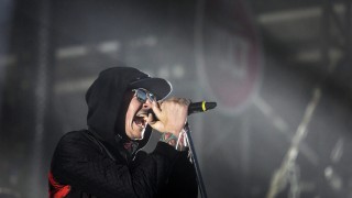 Честър Бенингтън вокал на легендарната американска ню метъл група Линкин