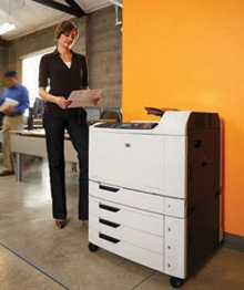 HP с обособен принт-щанд в Office 1 Superstore
