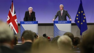 Преговарящите от Великобритания и ЕС провеждат пореден кръг преговори за
