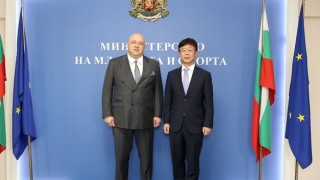 Министърът на младежта и спорта Красен Кралев се срещна с