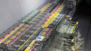 Митническите служители на ТД Митница Русе задържаха 67 000 къса