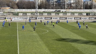 Локомотив Пловдив победи Марица Пловдив с 2 1 в последната си контрола