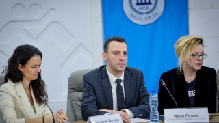 Министърът на младежта и спорта Иван Пешев е разпоредил незабавна