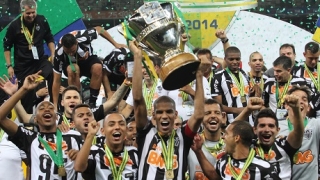 Масов бой между футболистите на финала за Купата на Бразилия