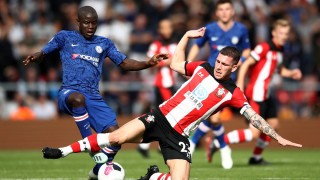 Челси ще бъде без двама от основните си играчи при