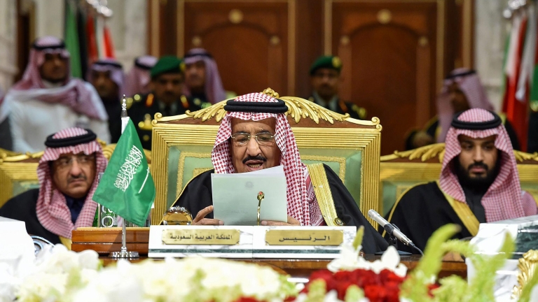 Саудитска Арабия нареди на религиозната полиция да бъде по-любезна и внимателна