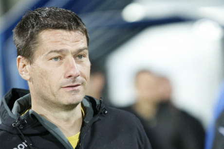 Трима създават нови грижи на Шиляк