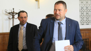 Бившият шеф на ДАБЧ и още трима се изправят пред съда