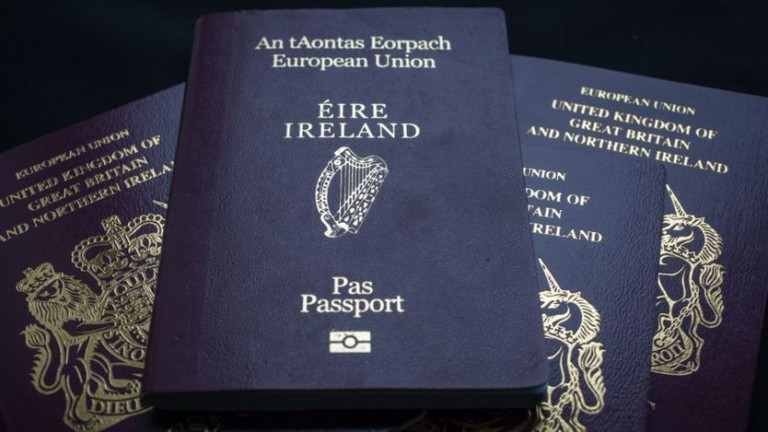 Броят на британците, кандидатстващи за ирландски паспорти, се е увеличил