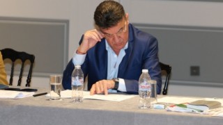 Президентът на Българския футболен съюз Борислав Михайлов говори пред управителя