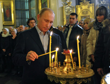 Кръстили Путин тайно от баща му 
