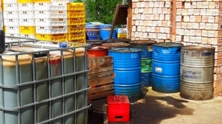 Полицията иззе над 60 тона нефтопродукти от нелегална рафинерия