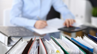 Администрацията вече работи без прекъсване за обедна почивка и с