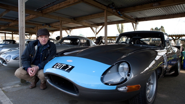 Как се създава „Ягуар“?