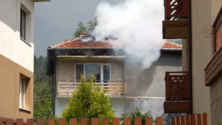 За пореден случай на поразена от мълния къща сигнализираха във