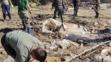  Над 120 военни не престават да ринат кал в наводнените села в Карловско 
