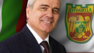 Проверяват кмета на Дупница за злоупотреба с европари