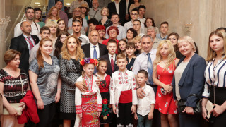 Радев се срещна с българската общност в Санкт Петербург