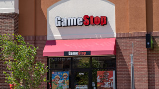 Популярната компания за видео игри GameStop добави NFT карти за