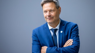 Германският вицеканцлер Робърт Хабек изненадващо пристигна в Киев съобщава Ройтерс