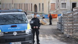 Трима служащи починаха след сриване на скеле в Хамбург 