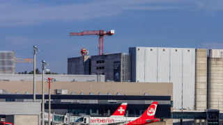 Бюджетният авиопревозвач Air Berlin е подал документи за започване на