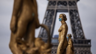С 18 млрд. евро Франция спасява туристическия си сектор