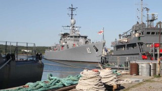 Кабинетът с обществена поръчка търси зенитни ракети за патрулните ни кораби