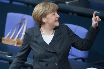 Меркел зове за борба с тероризма чрез засилване на следенето на комуникациите 