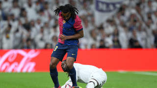 Защитникът на Барселона Жюл Кунде изрази недоволството си от решението