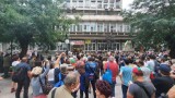 Протестиращите се събраха пред БНТ, искат оставката на Емил Кошлуков