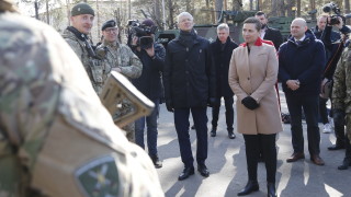НАТО иска Дания да изпрати 800 войници в Латвия