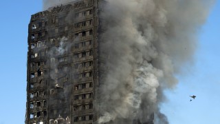 Гори небостъргач в Лондон, има жертви