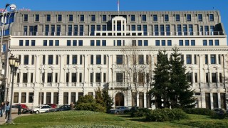 Българската банка за развитие информира за насрочен търг с тайно