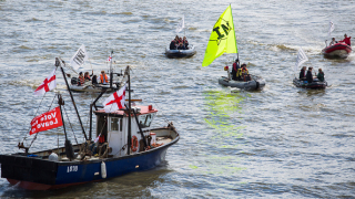 Евроскептиците и европоддръжниците с „морска битка” в Темза за Великобритания