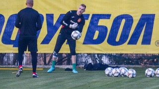 Вратарят на националния отбор по футбол Пламен Илиев проведе първа