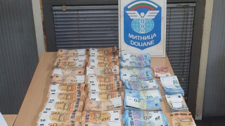 При три отделни проверките митническите служители на ГКПП Капитан Андреево