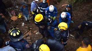 Загиналите под свлачището в колумбийската провинция Каука вече са 28