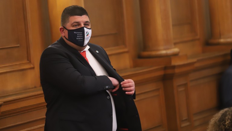Депутатът от Демократична България Ивайло Мирчев е притеснен от тежката