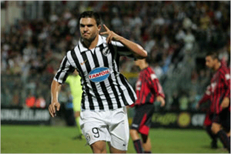 Дженоа вади нова оферта за Божинов