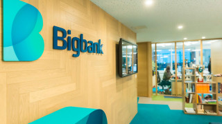 Една от най бързо развиващите се европейски дигитални банки стъпва официално