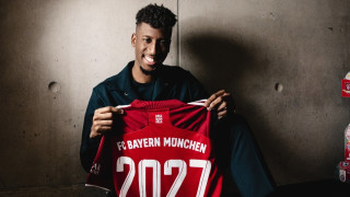 Крилото Кингсли Коман остава в Байерн Мюнхен до лятото на