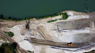 Алтернатива на Китай: Казахстан премахва митото на ключова суровина и възобновява нейното производство