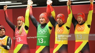 Отборът на Германия в състав Натали Гайзенбергер при жените Йоханес