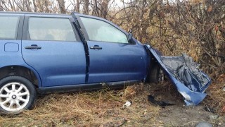 Жена загина при катастрофа между кола и микробус край Берковица