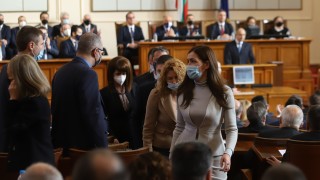 Депутатите се скараха за дневния ред на законодателния орган Депутатът