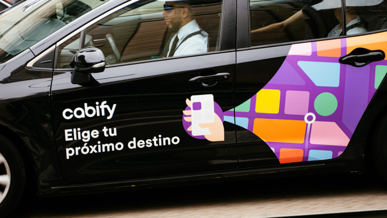 Испания удря спирачка на платформите: провал по основните правила на пазара на труда