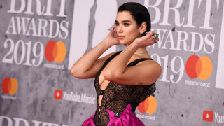 В началото на юни стана ясно че Дуа Липа се