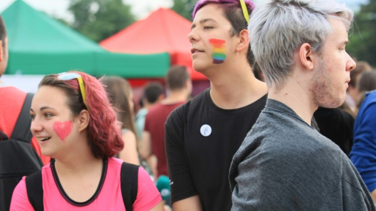 Организаторите отлагат гей парада в София